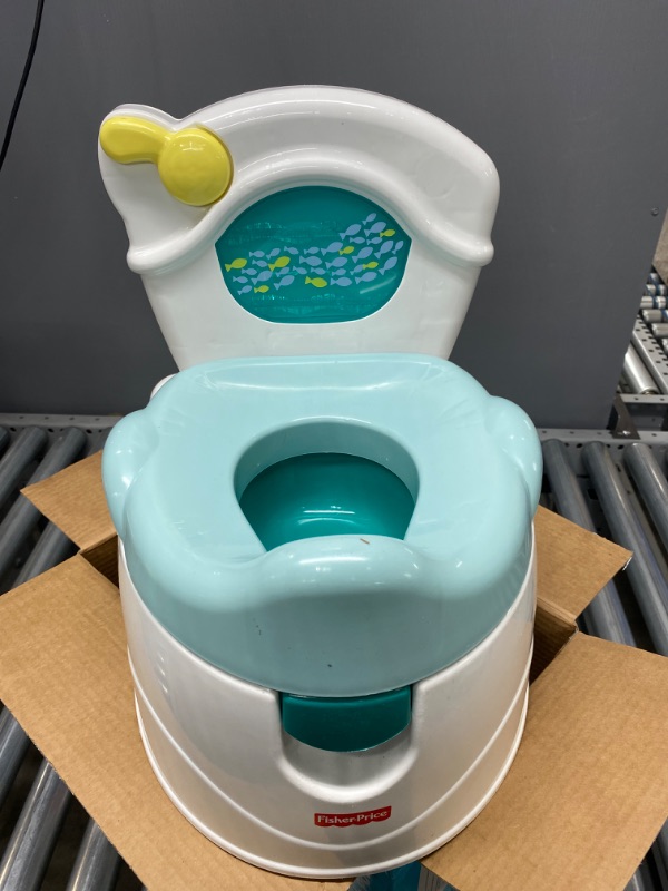 Photo 2 of Fisher-Price Sea Me - Flush potty