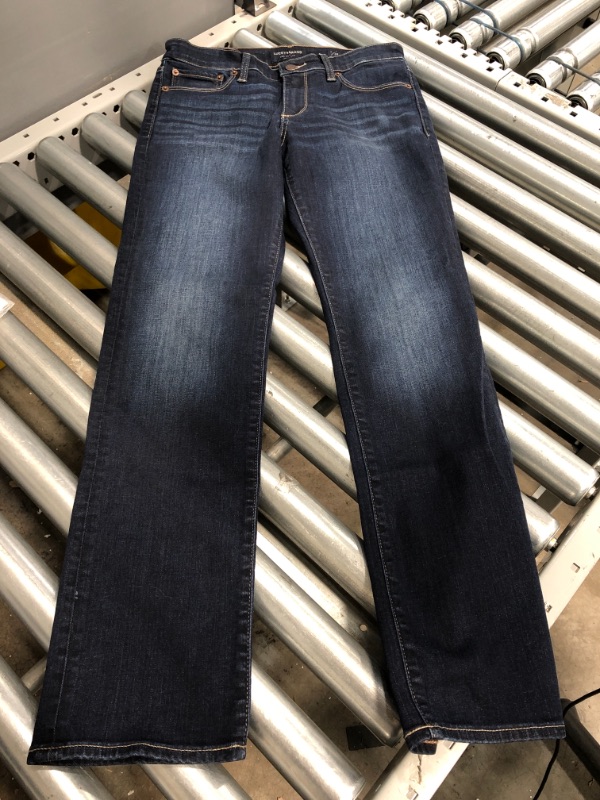 Photo 2 of Levi's Women's Classic Mid Rise Skinny Jeans (28 Short)
