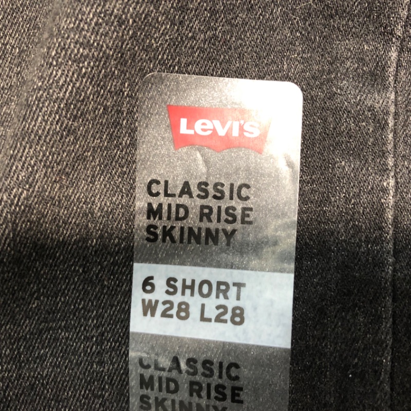 Photo 3 of Levi's(r) Womens Classic Mid-Rise Skinny (W28 x L28)
