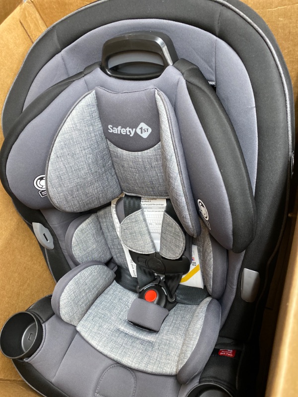 Photo 1 of Safety 1st Grow & Go 3-in-1 Convertible Car Seat, Black