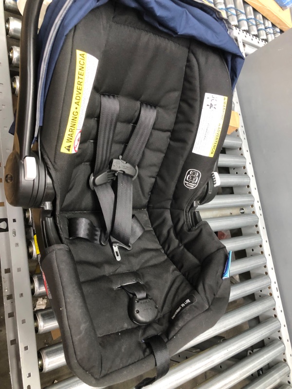 Photo 5 of GRACO FastAction SE Travel System Includes Quick Folding Stroller and SnugRide 35 Lite Infant Car Seat with base *similar to stock photo *