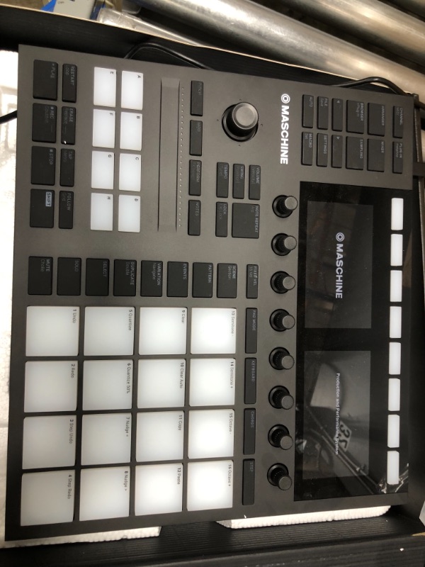 Photo 3 of **MISSING PARTS** Native Instruments Maschine Mk3 Drum Controller
