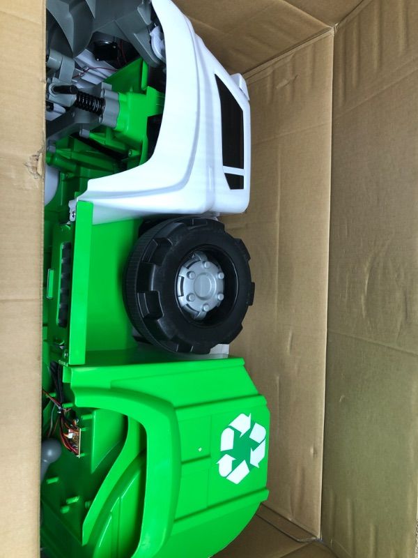 Photo 2 of ***PARTS ONLY***Kid Trax 6V Real Rigs Recycling Truck Interactive Powered Ride-On - Green/White
