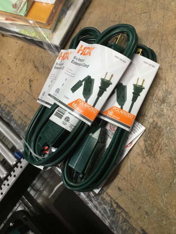 Photo 2 of 
HDX
12 ft. 16/2 Green Cube Tap Extension Cord - 5 PACK