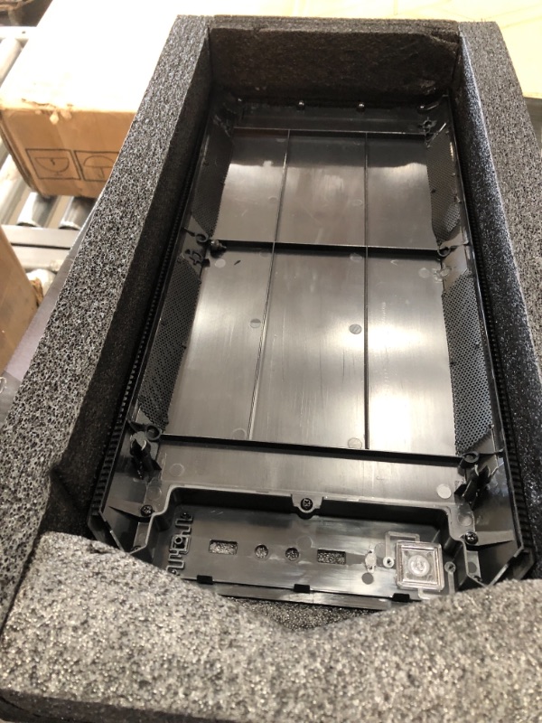 Photo 1 of DAMAGED//USED: MSI MPG GUNGNIR 100 Mid-Tower Chassis Support up to EATX Motherboard 3D-Printing Side Panel of 4 mm Tempered Glass with 120 mm ARGB Fan&#44; 1-8 ARGB LED Hub Reserved Cooling Space & Front USB 3.0 Por
