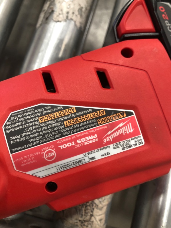 Photo 1 of ***TESTED, WORKS*** Milwaukee 2773-22 M18 Force Logic 1/2" - 2" Press Tool Kit (6 Jaws Included)
