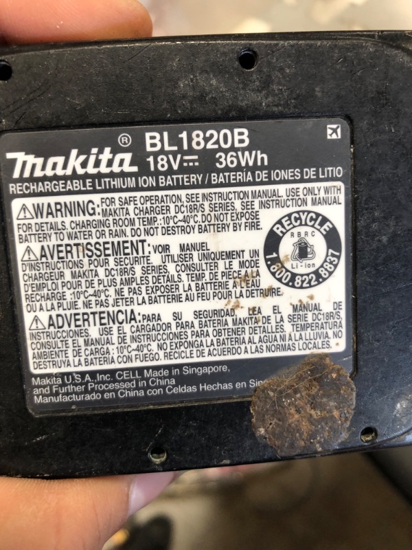 Photo 4 of USED Makita BL1820B 18V LXT 2 Ah Lithium-Ion Slide Battery
**NEEDS CHARGE**