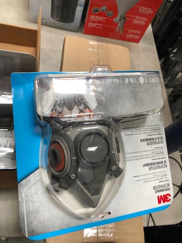 Photo 2 of Paint Project Respirator, M, 2 PK
