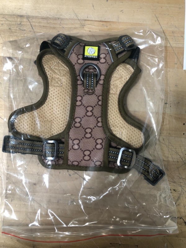 Photo 2 of ***SMALL****
Front Clip Dog Harness, Atopark No Pull Reflective Dog Walking Harness, Dog Vest Harness with Sturdy Dual-Clips for Training, Adjustable No Choke Pet Harness
