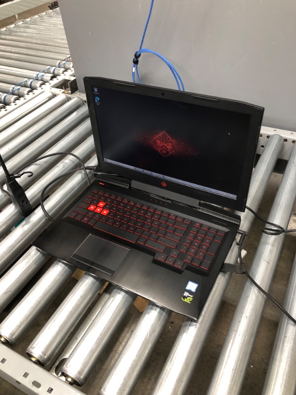 Photo 5 of HP Omen 15-ce019dx, 15.6" FHD, i7-7700HQ, NVIDIA GTX 1050 Ti, 8GB RAM, 1TB HDD,