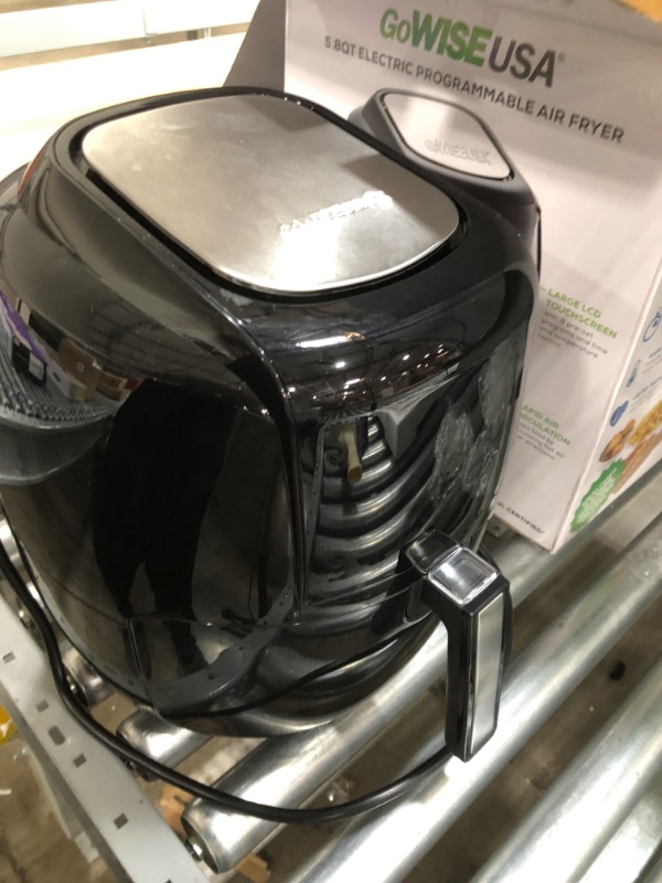 Photo 4 of doesnt turn on**
8-in-1 5.8 Qt. Black Electric Air Fryer with Recipe Book