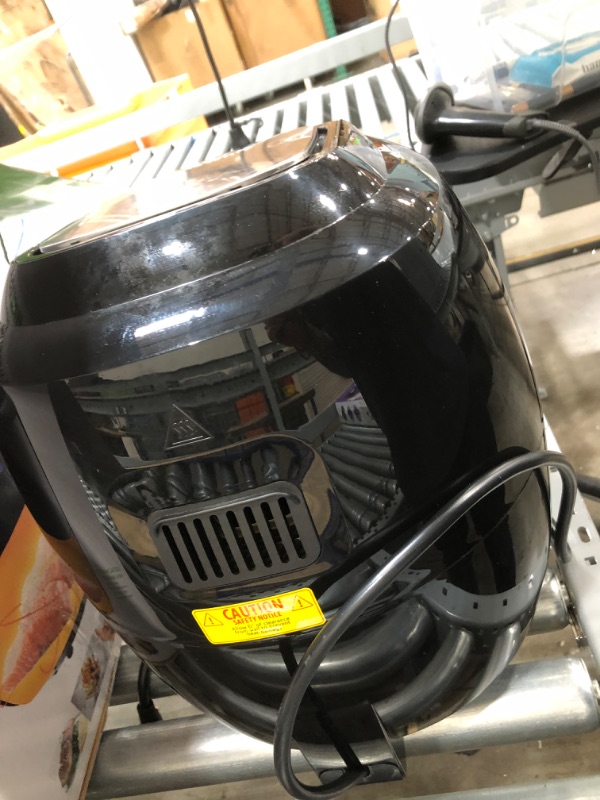 Photo 2 of doesnt turn on**
8-in-1 5.8 Qt. Black Electric Air Fryer with Recipe Book