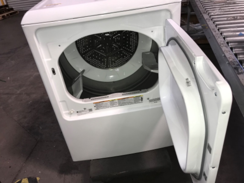 Photo 1 of Hotpoint 6.2 cu. ft. White Gas Vented Dryer with Auto Dry