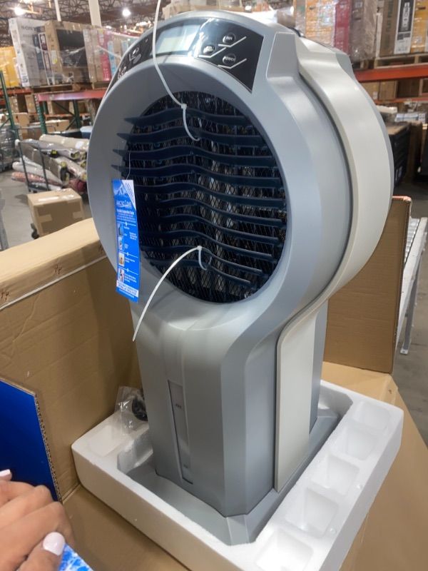 Photo 1 of PORTABLE EVAPORATIVE COOLER - 350 CFM
EVC350