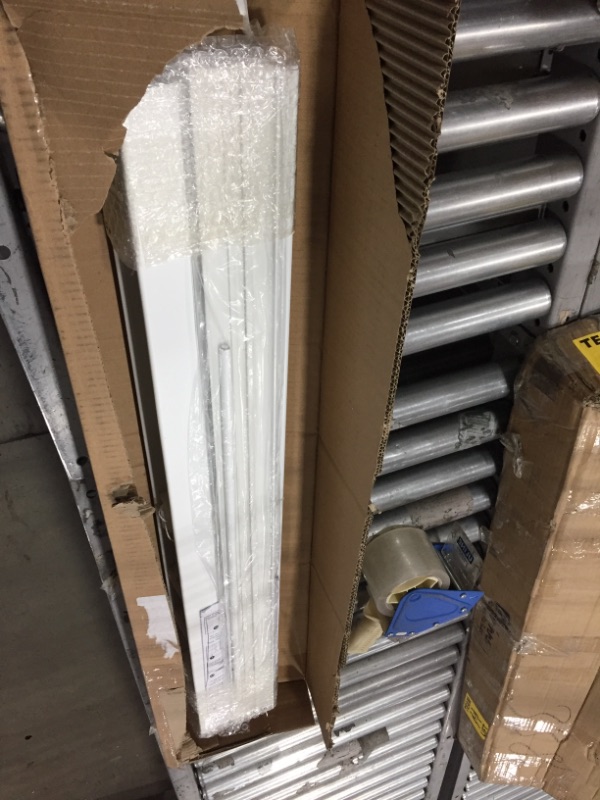 Photo 1 of 2" cordless blinds - white//34x48 (Unknown Brand) 