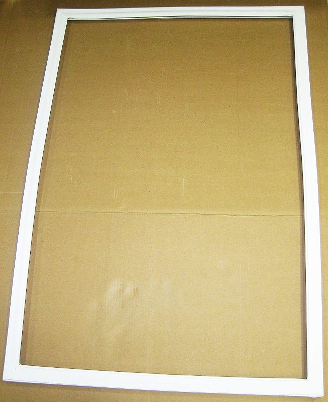 Photo 1 of ***SMALL BEND ON FRAMES*** Frigidaire 242193206 Door Gasket
