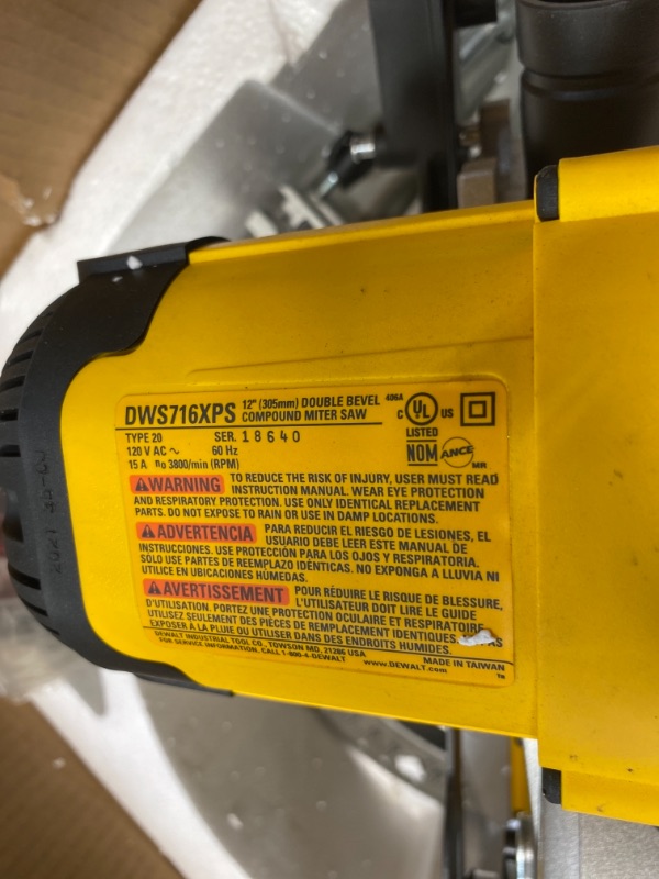 Photo 4 of "DeWALT DWS716XPS 12 Inch 15 Amp Compound Double Bevel Miter Saw Kit"