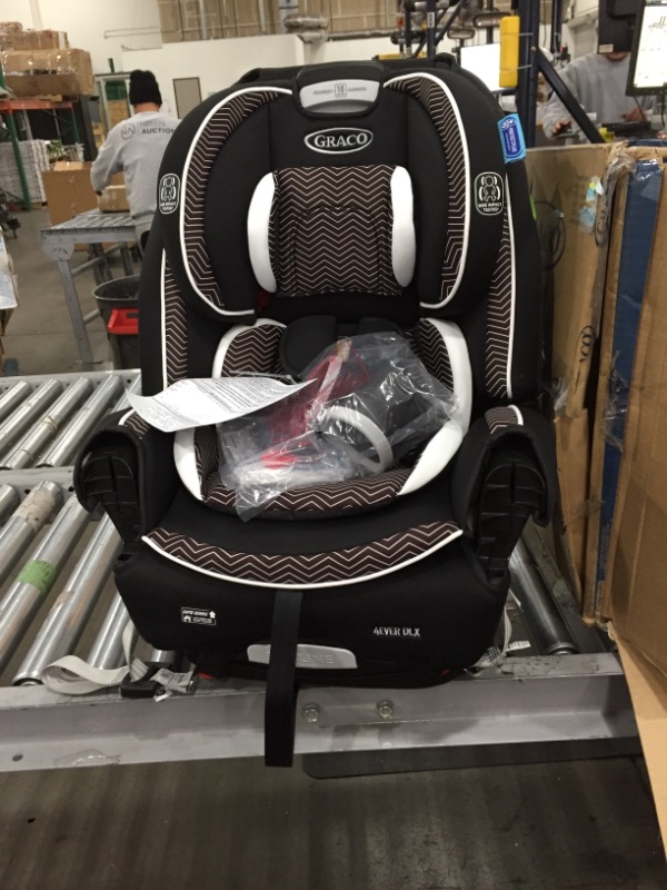 Photo 2 of Graco 4ever DLX 4-in-1 Convertible Car Seat - Zagg