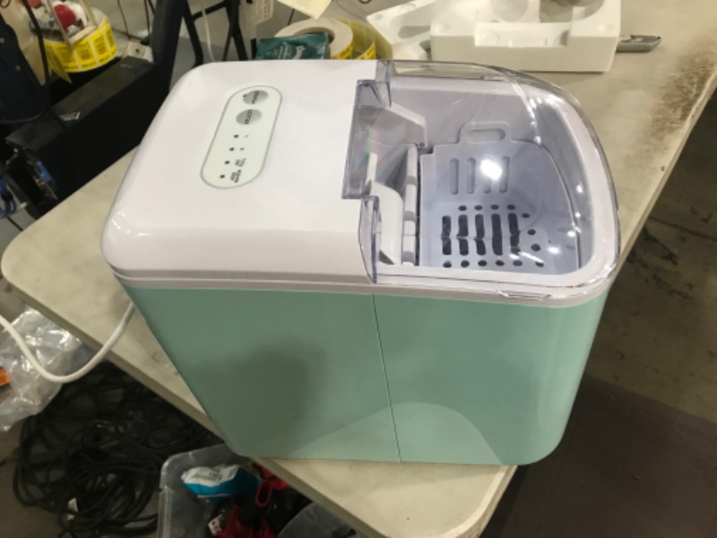 Photo 1 of TESTED WORKS***
Igloo ICEB26AQ Automatic Portable Electric Countertop Ice Maker Machine, 26 Pounds in 24 Hours, 9 Ice Cubes Ready in 7 Minutes, With Ice Scoop and Basket, Perfect for Water Bottles, Mixed Drinks
