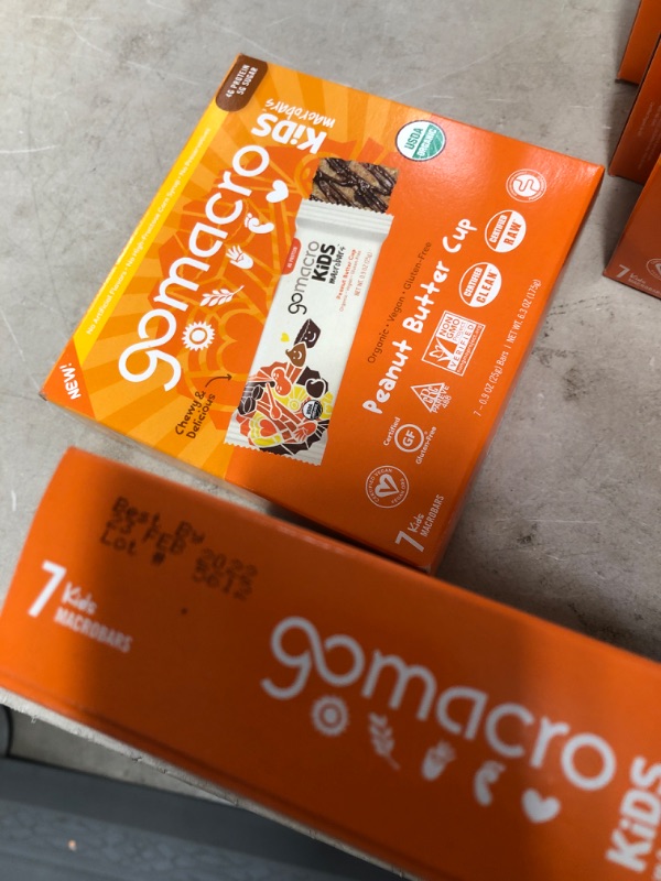 Photo 2 of ***SET OF 6**GoMacro Kids MacroBar Organic Vegan Snack Bars - Peanut Butter Cup (0.90 Ounce Bars, 7 Count)**SOLD AS IS**
