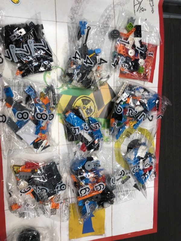 Photo 4 of LEGO BOOST Creative Toolbox 17101
