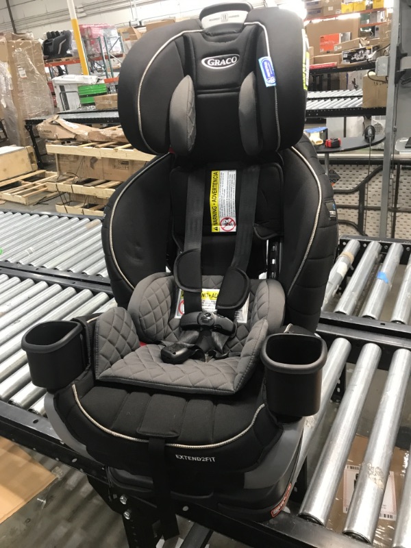 Photo 1 of Graco Extend2Fit 3 in 1 Car Seat Ride Rear Facing Longer with Extend2Fit