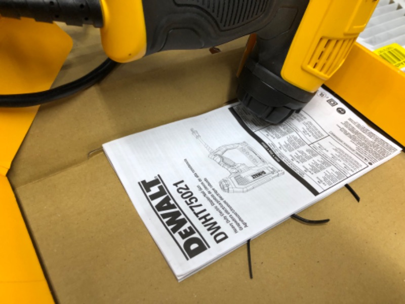 Photo 4 of "DeWALT DWHT75021 Heavy Duty Electric 5 in 1 Multi-Tracker"
