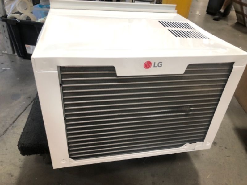 Photo 5 of ***PARTS ONLY*** LG Electronics 24,500 BTU 230/208-Volt Window Air Conditioner LW2516ER with ENERGY STAR and Remote in White