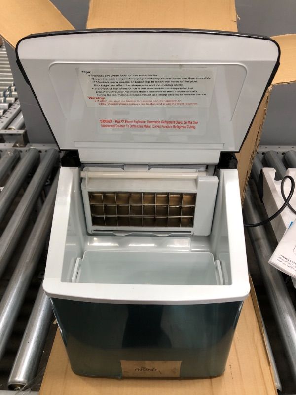 Photo 4 of **PARTS ONLY** Newair Silver Counter Top Ice Maker Machine,Compact Automatic Ice Maker, Cubes Ready in under 15 Minutes,Portable Ice Cube Maker with Scoop and Basket,Perfect For Home/Kitchen/Office/Bar - ClearIce40 15.25 x 11.4 x 13.75 inches
