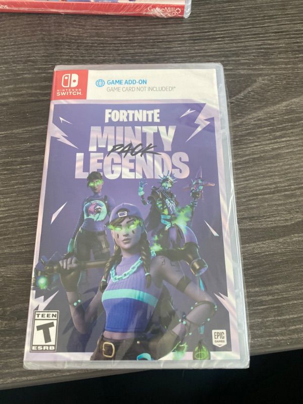 Photo 2 of Fortnite Minty Legends Pack (code in Box) - switch
