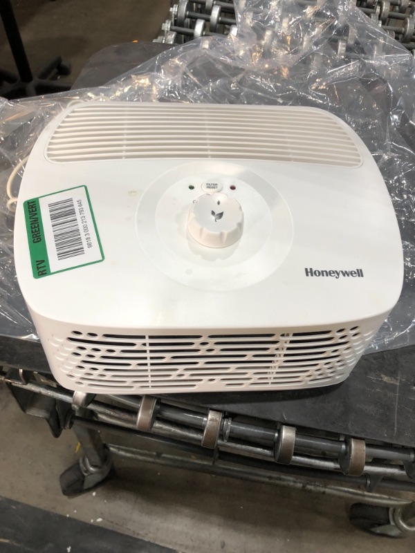 Photo 2 of *USED*
Honeywell HEPA-Type Tabletop Air Purifier