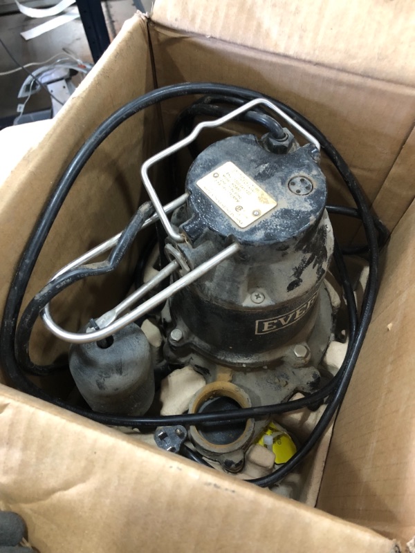 Photo 2 of *USED*
*MISSING manual* 
Everbilt 1/2 HP Cast Iron Sump Pump