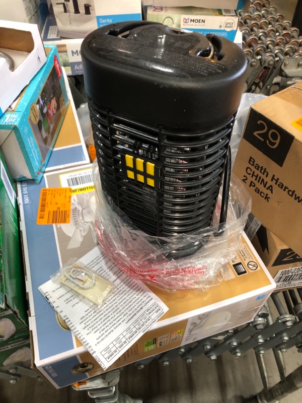 Photo 2 of *USED*
Black Flag 2000-Volt 1/2 acre Bug Zapper Insect Killer, Includes Black Flag Mosquito Octenol Lure