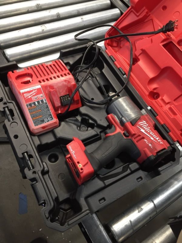 Photo 2 of *USED*
*MISSING batteries and manual*
Milwaukee M18 FUEL ONE-KEY 18-Volt Lithium-Ion Brushless Cordless 3/4 in. Impact Wrench w/Friction Ring Kit w/(2) 5.0Ah Batteries