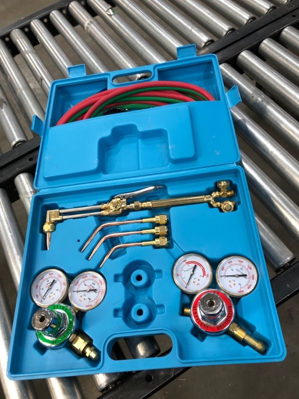 Photo 2 of (MISSING FLAT TIGHTENING TOOL)
Stark Gas Welding & Cutting Torch Kit Oxy Acetylene Oxygen Brazing Professional Set Victor Type, Carrying Case