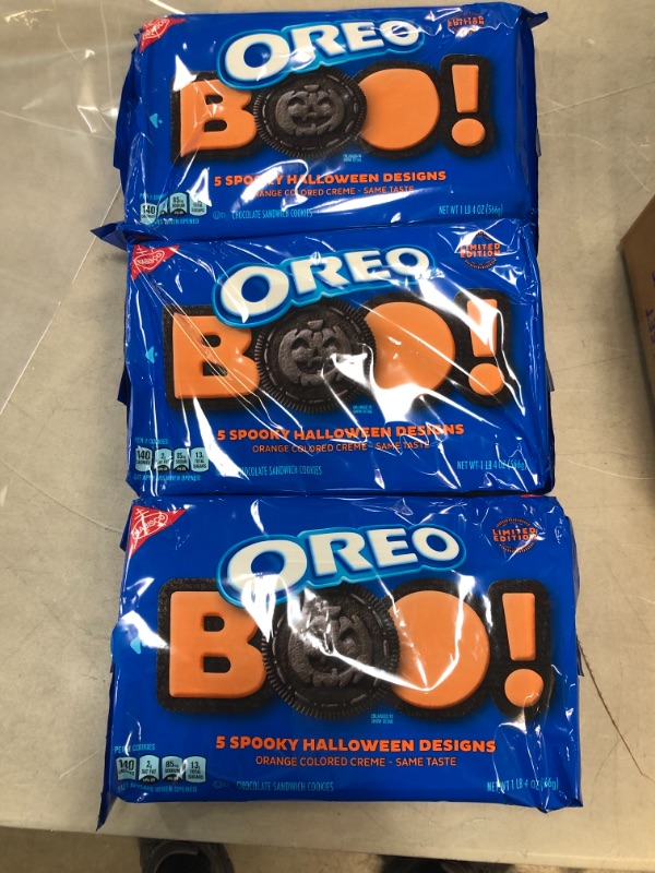 Photo 2 of (01-25-2033 EXPIRATION DATE)
OREO Orange Creme Chocolate Sandwich Halloween Cookies, 5 Halloween Cookie Designs, 3 - 1.25 lb Pack