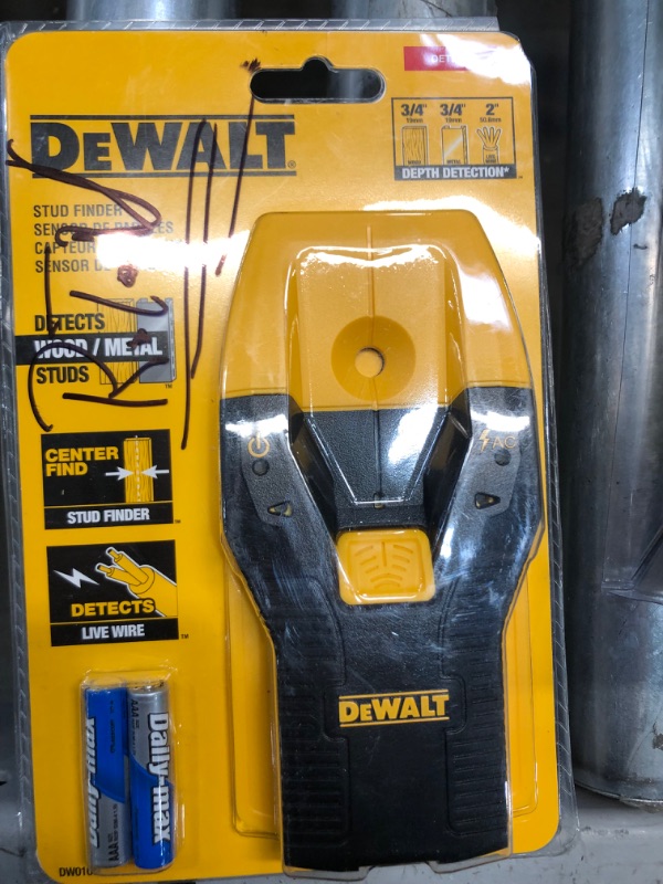 Photo 1 of DeWalt 6.3 in. L x 4.2 in. W Stud Finder 3/4 in. 1 pc.