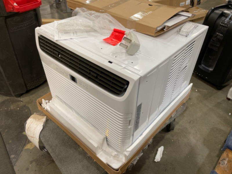 Photo 3 of DAMAGED: Frigidaire FHWE182WA2 Window Air Conditioner, 18000 BTU, White 25.37 x 23.63 x 17.85 inches

