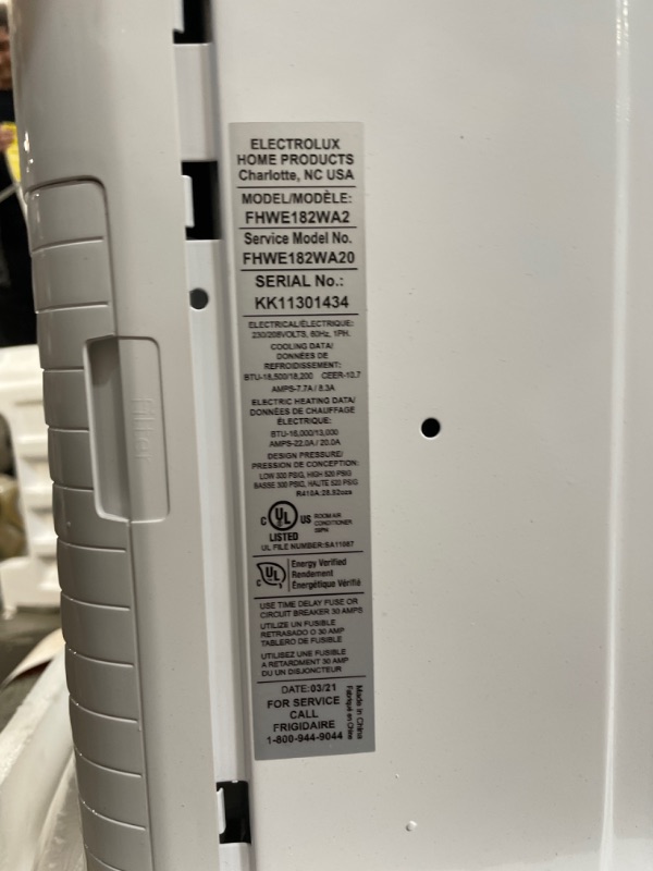 Photo 1 of DAMAGED: Frigidaire FHWE182WA2 Window Air Conditioner, 18000 BTU, White 25.37 x 23.63 x 17.85 inches

