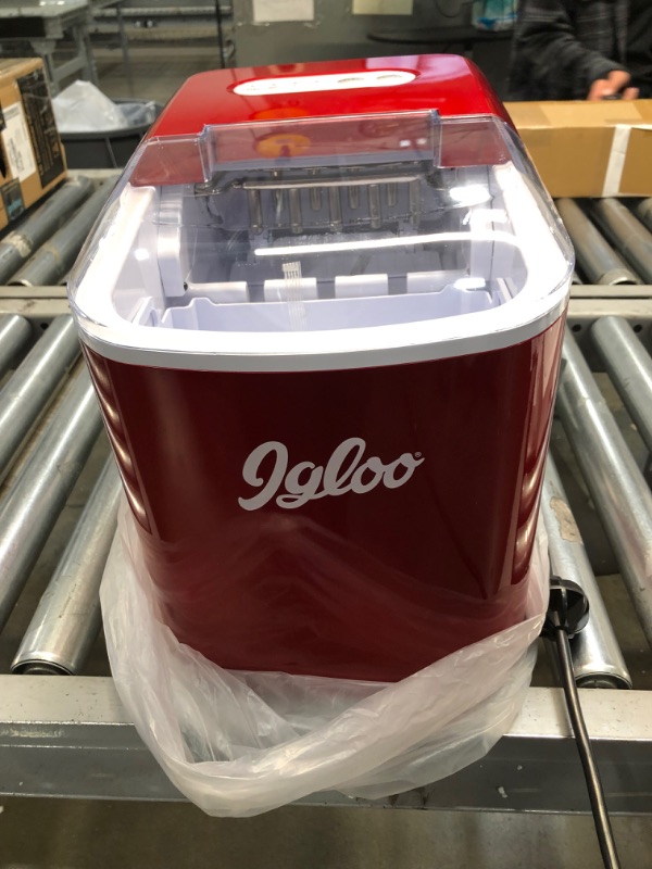 Photo 2 of Igloo 26-Pound Portable Ice Maker, Retro Red Iceb26rr