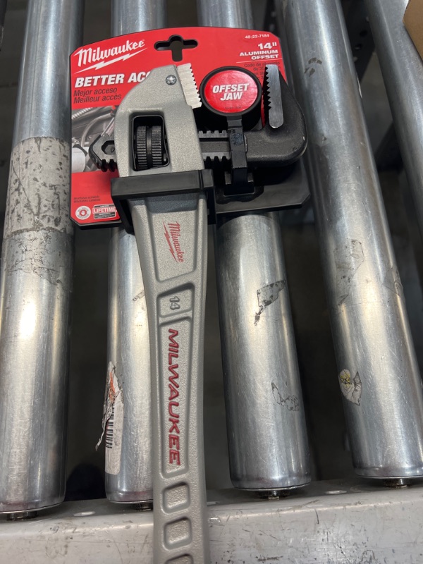 Photo 2 of 14 in. Aluminum Offset Pipe Wrench
