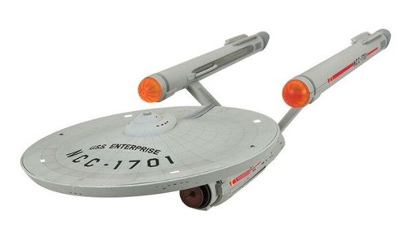 Photo 1 of  Star Trek The Original Series Starship Legends U.S.S Enterprise NCC-1701 Electronic Starship 