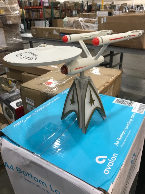 Photo 2 of  Star Trek The Original Series Starship Legends U.S.S Enterprise NCC-1701 Electronic Starship 