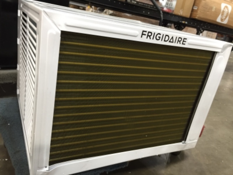 Photo 4 of Frigidaire FHWH082WA1 Window Air Conditioner, 8000 BTU, White

//POWERS ON!