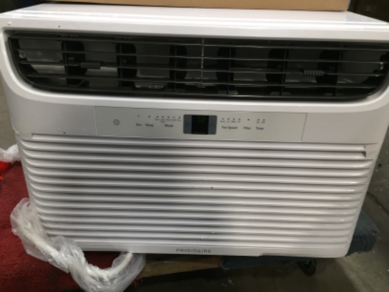 Photo 2 of Frigidaire FHWH082WA1 Window Air Conditioner, 8000 BTU, White

//POWERS ON!