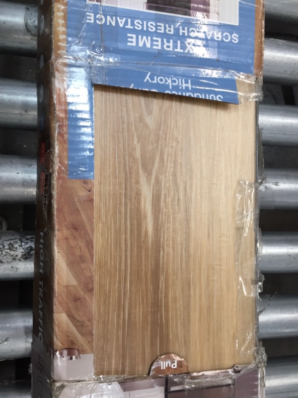 Photo 3 of **SOME DAMAGE FROM SHIPPING* ONE CASE ONLY**
Lifeproof
Sundance Canyon Hickory 7.13 in. W x 48.03 in. L Waterproof High Traffic Luxury Vinyl Plank Flooring (19.05 sq. ft/case)