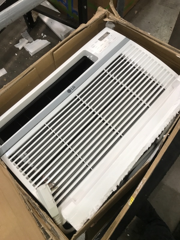 Photo 3 of parts only
12000 BTU 115V Window-Mounted Air Conditioner with Remote Control
