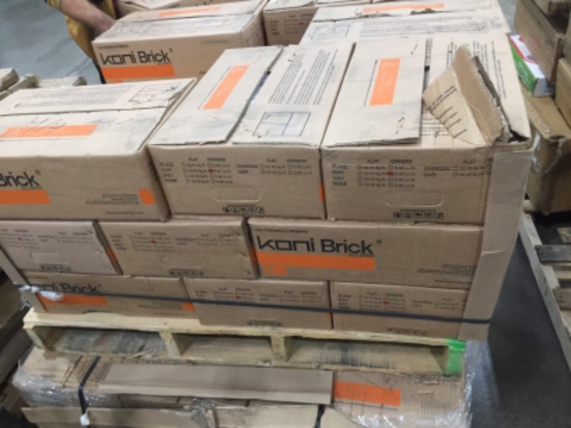 Photo 6 of ****PALLET OF 54 BOXES**** Koni BrickOld  Buff 7.08 in. x 2.50 in. Thin Brick 5.90 lin. ft. Corners Manufactured Stone Siding