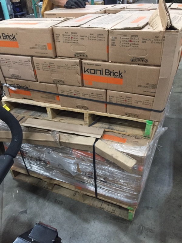 Photo 3 of ****PALLET OF 54 BOXES**** Koni BrickOld  Buff 7.08 in. x 2.50 in. Thin Brick 5.90 lin. ft. Corners Manufactured Stone Siding