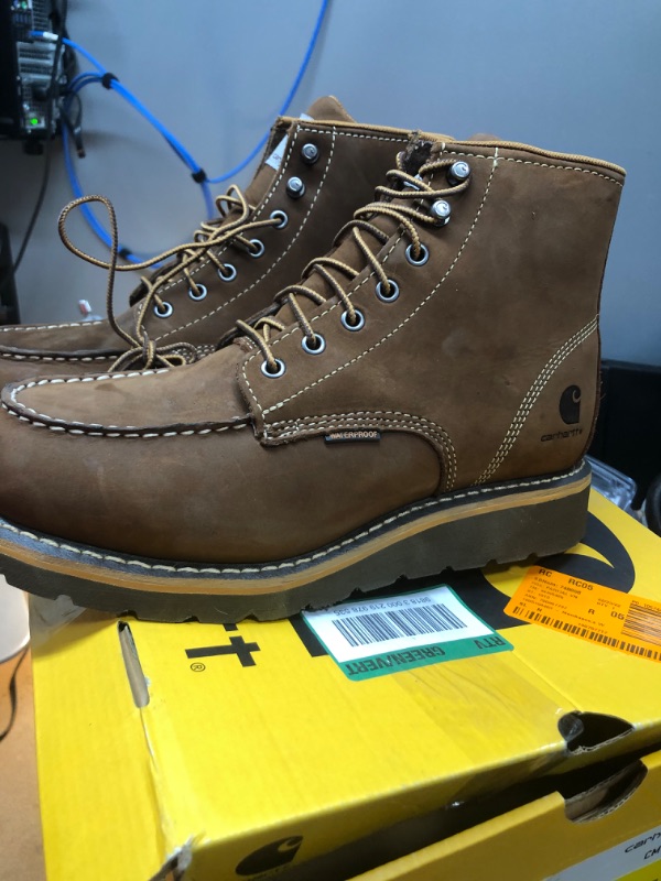 Photo 2 of ***INCOMPLETE***
Carhartt Men's 6 Inch Waterproof Wedge Soft Toe Work Boot
SIZE MEN 9 
TWO LEFT BOOTS